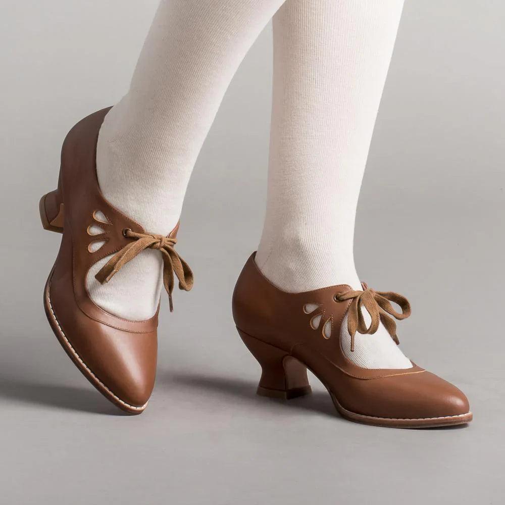 Elegante Orthopädische Schnürschuhe von Wanda