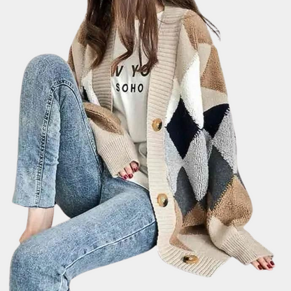 Elegante und gemütliche Damenstrickjacke von JADA