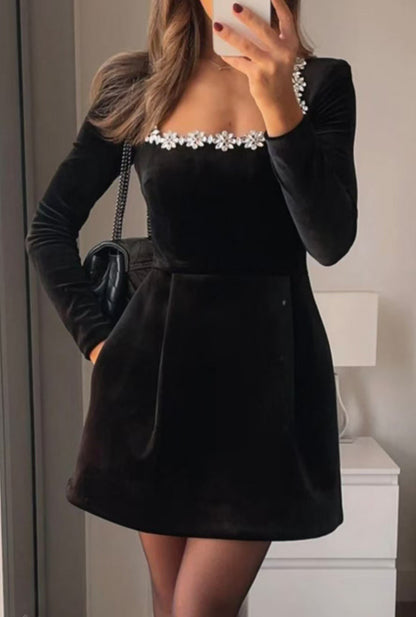 Elegantes A-Linien-Kleid 'Natalie' mit Blumenmuster und Strassbesatz