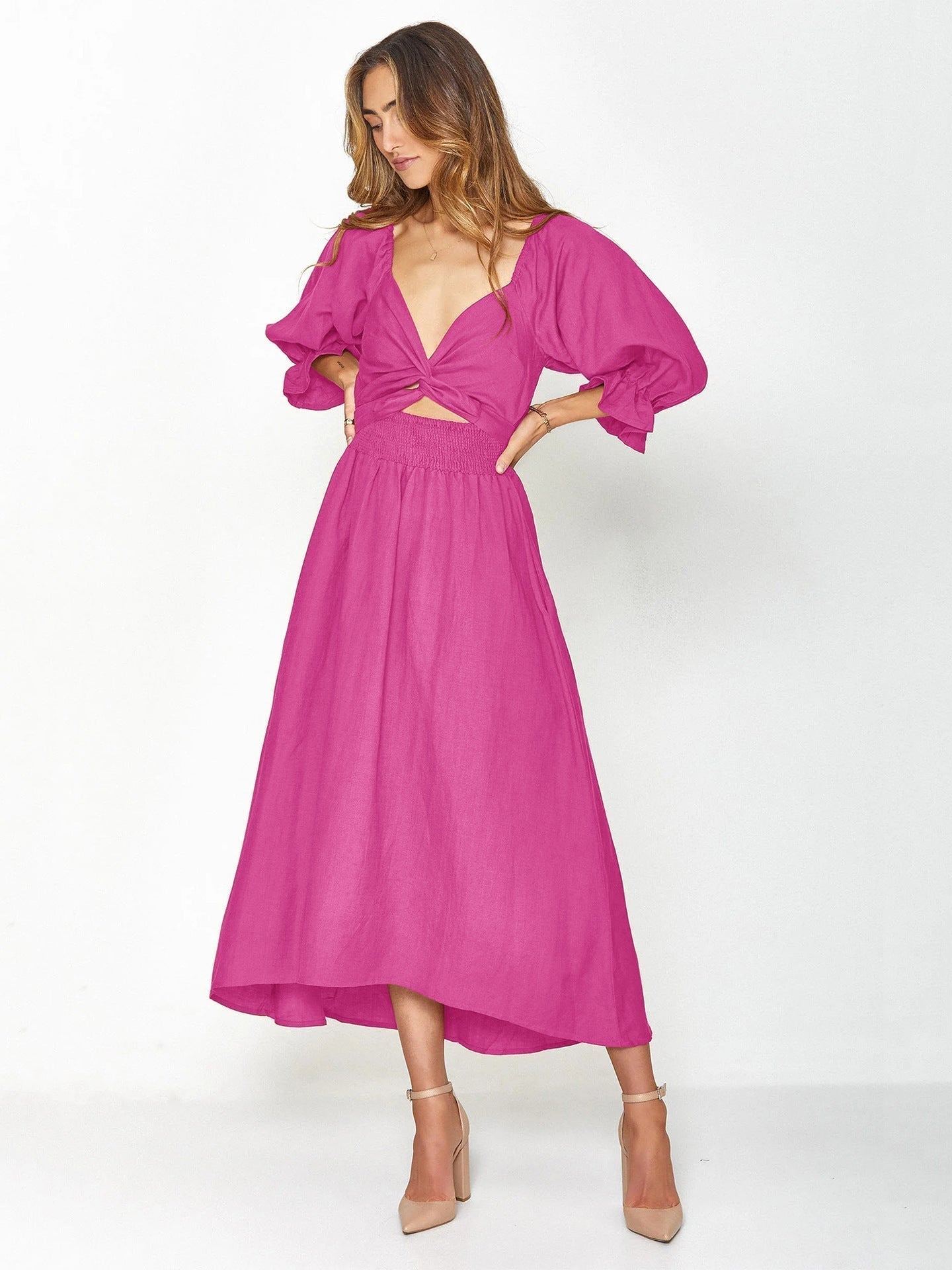 Elegantes Kleid von Elarova mit Bindegürtel