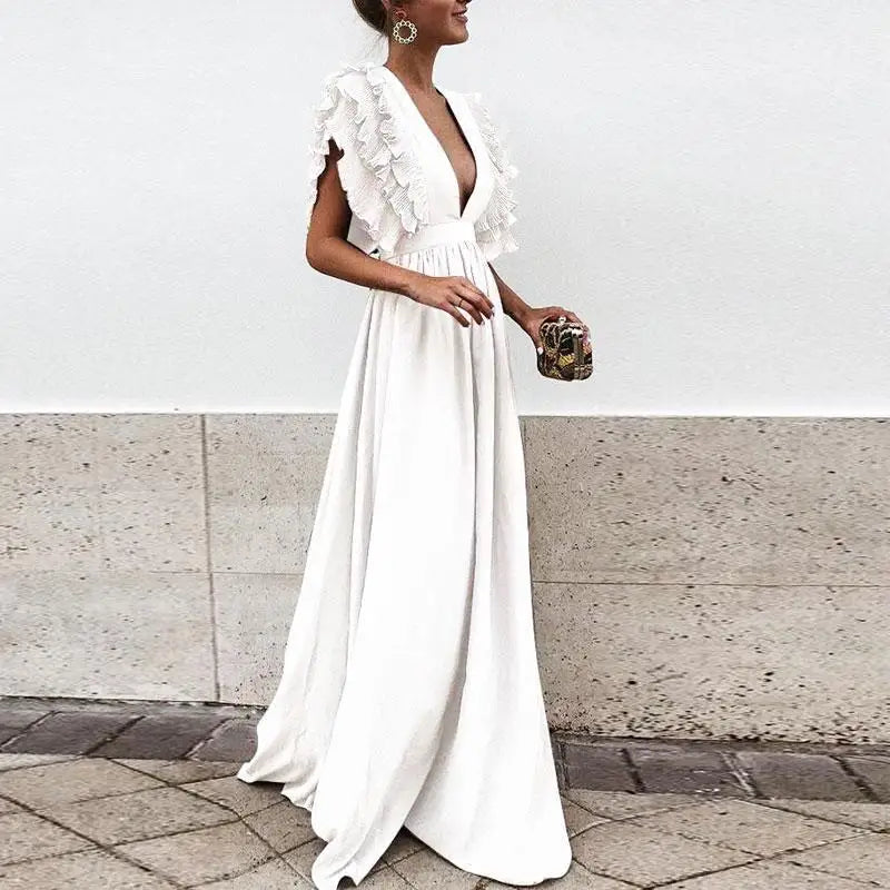 Elegantes Kleid von Katharina mit gerafften Ärmeln und V-Ausschnitt