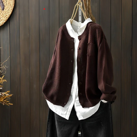 Emil: Weiche Strickjacke aus Pullover