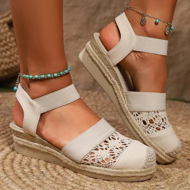 Estelle Keilabsatz-Sandalen mit geschlossenem Zeh