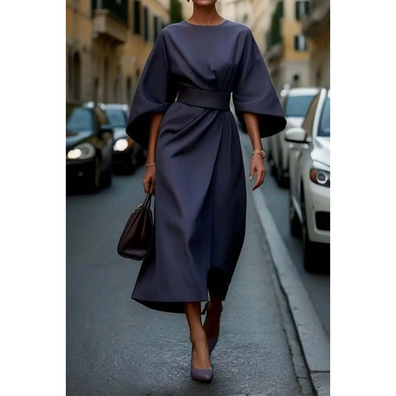 Fledermausärmeliges, lässiges Taillenkleid mit langem Rock von Elarova