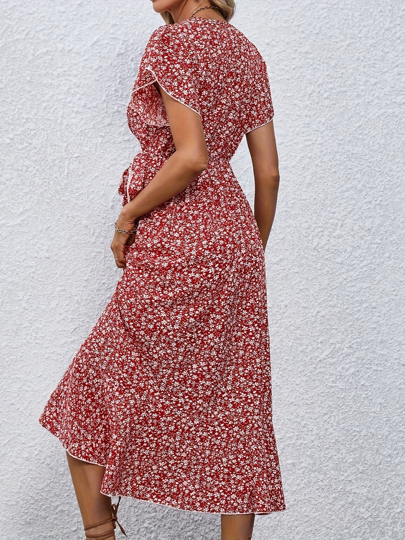 FloraBelle™ – Elegantes Damen Blumenkleid mit Schnürdetail