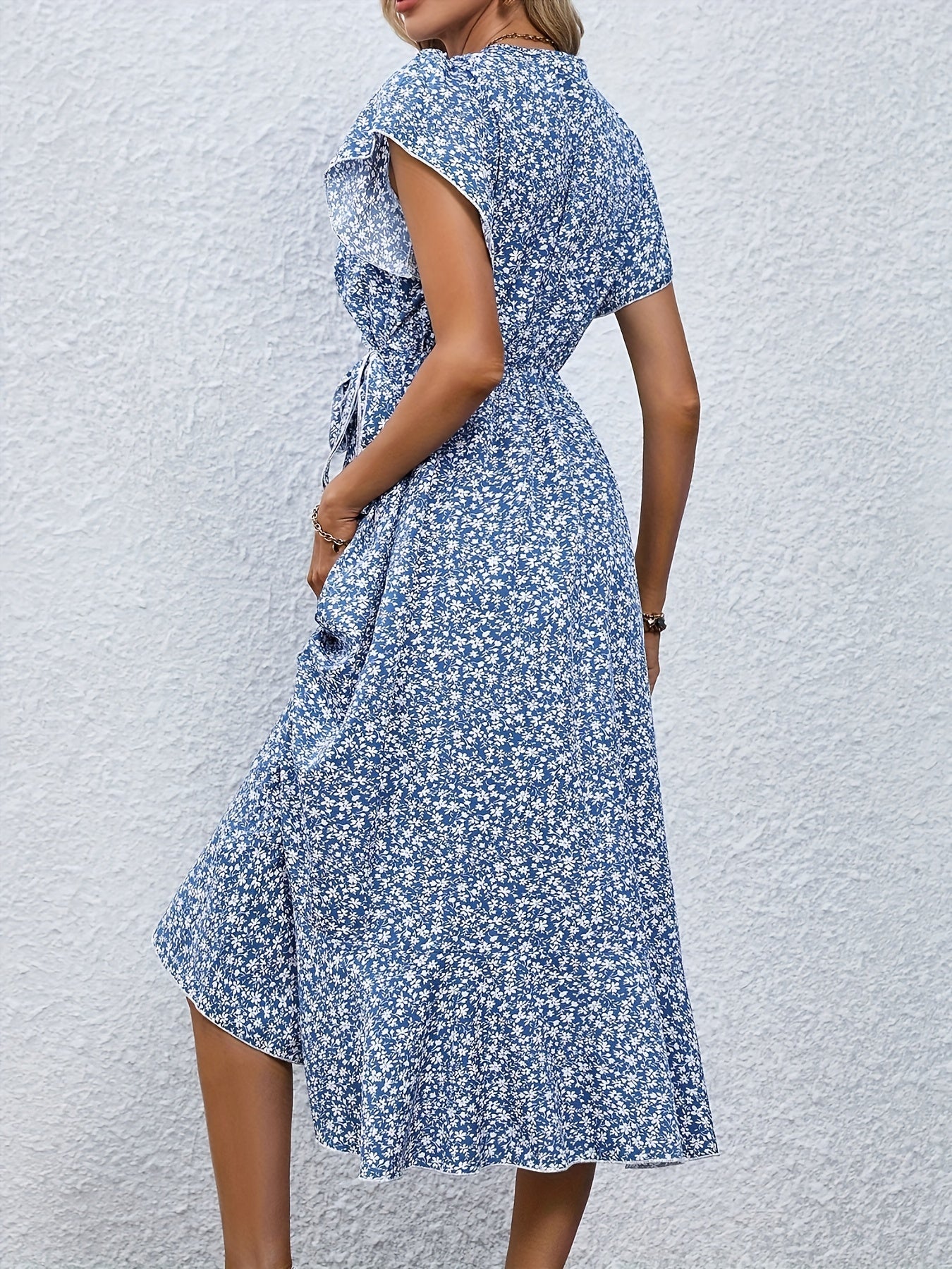 FloraBelle™ – Elegantes Damen Blumenkleid mit Schnürdetail