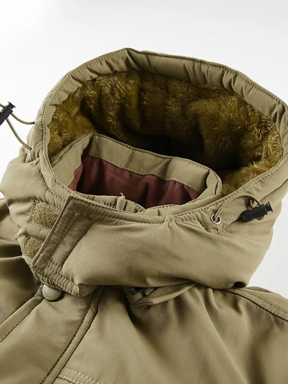 FrostGuard™ Herren Winterparkaa – Warm, Winddicht & Wasserdicht!