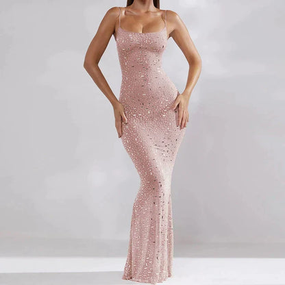 Glitzerndes, figurbetontes Maxikleid für den Abschlussball