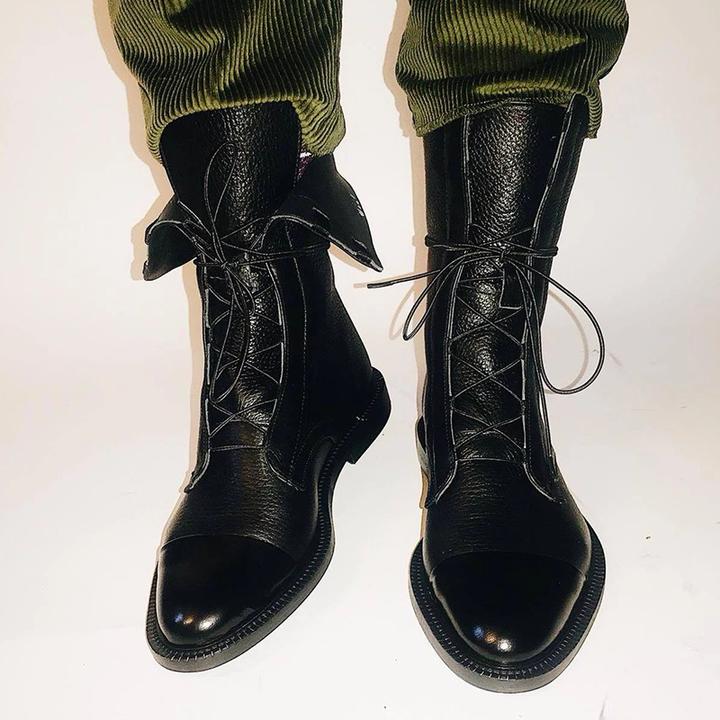 Herbstliche Damen-Lederstiefel aus echtem Leder
