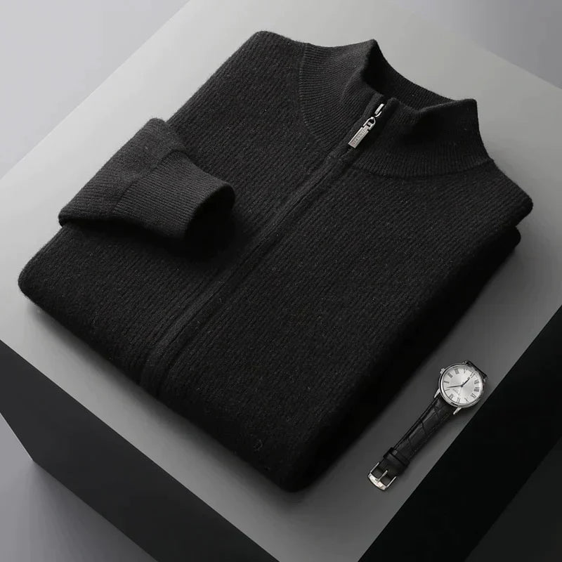 Herren-Cardigan mit Reißverschluss und gerippter Struktur. 100 % Wolle.