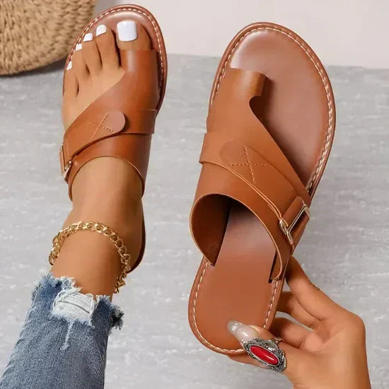 Hochwertige Leder-Sandalen von Madeline – orthopädisch