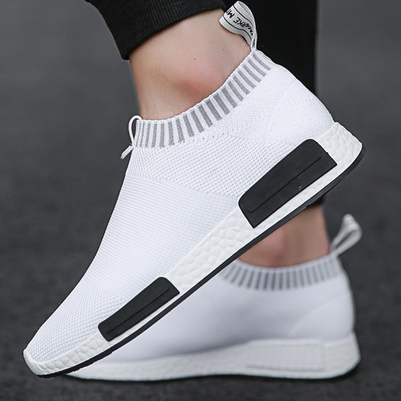 Komfortable leichte Herrensneaker - Dustu