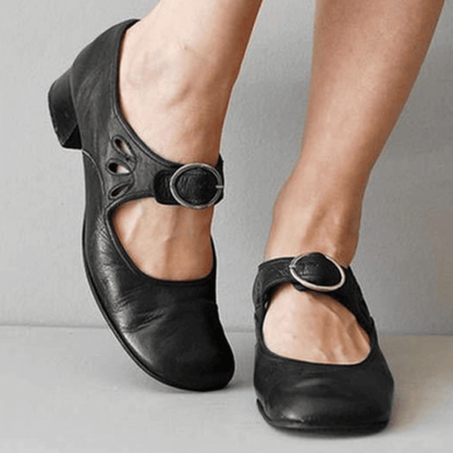 Komfortable orthopädische Ledersandalen für den Sommer