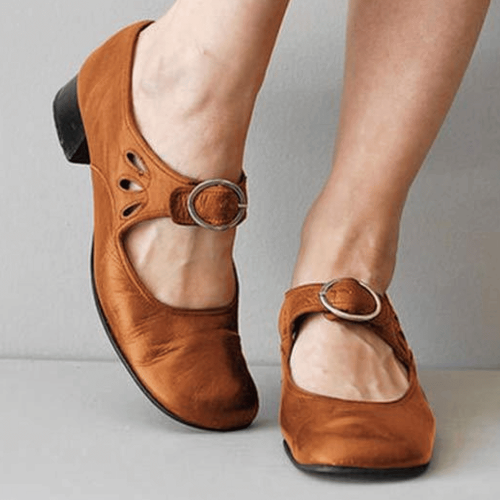 Komfortable orthopädische Ledersandalen für den Sommer