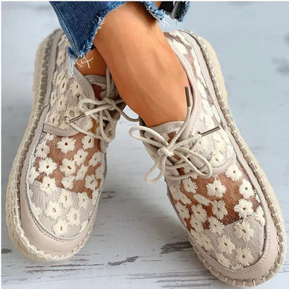 Komfortable orthopädische Schuhe für Damen: schmerzfreies Gehen