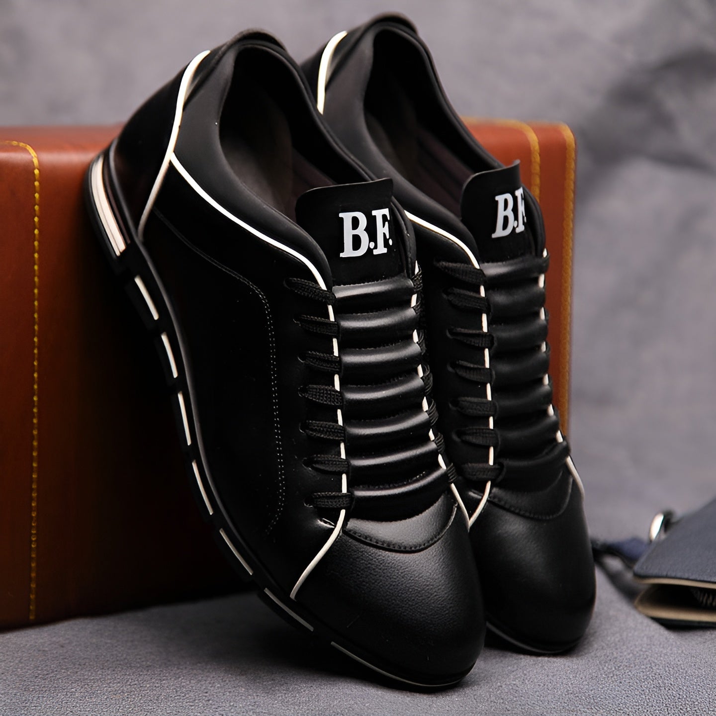 Komfortable orthopädische Schuhe für Herren