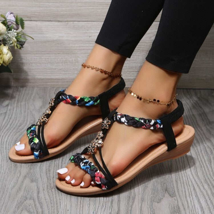 Komfortable und elegante orthopädische Damensandalen für den Sommer