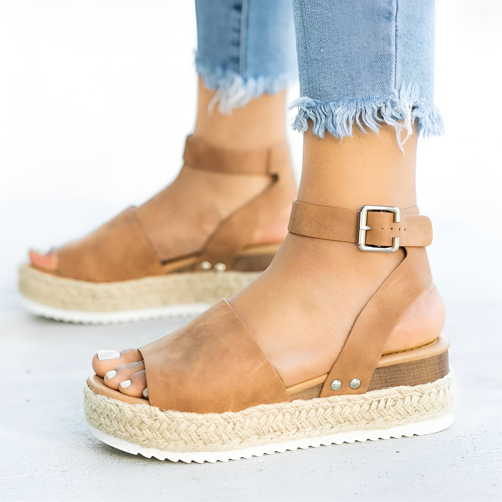 Komfortable und elegante orthopädische Damensandalen für jeden Tag