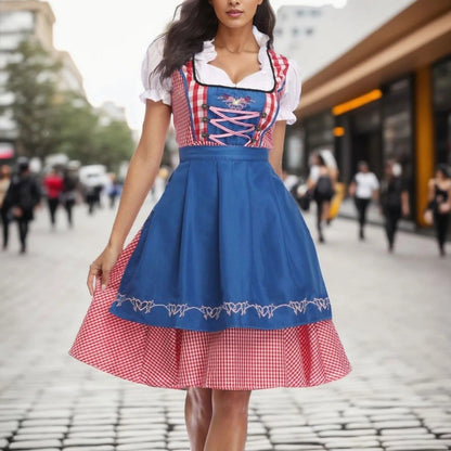 Kurzärmiges Dirndl mit Karomuster für das Oktoberfest
