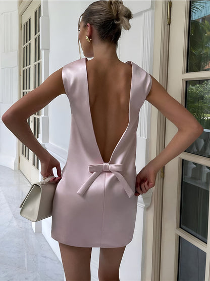 Kurzes Satin-Minikleid mit offenem Rücken für Damen