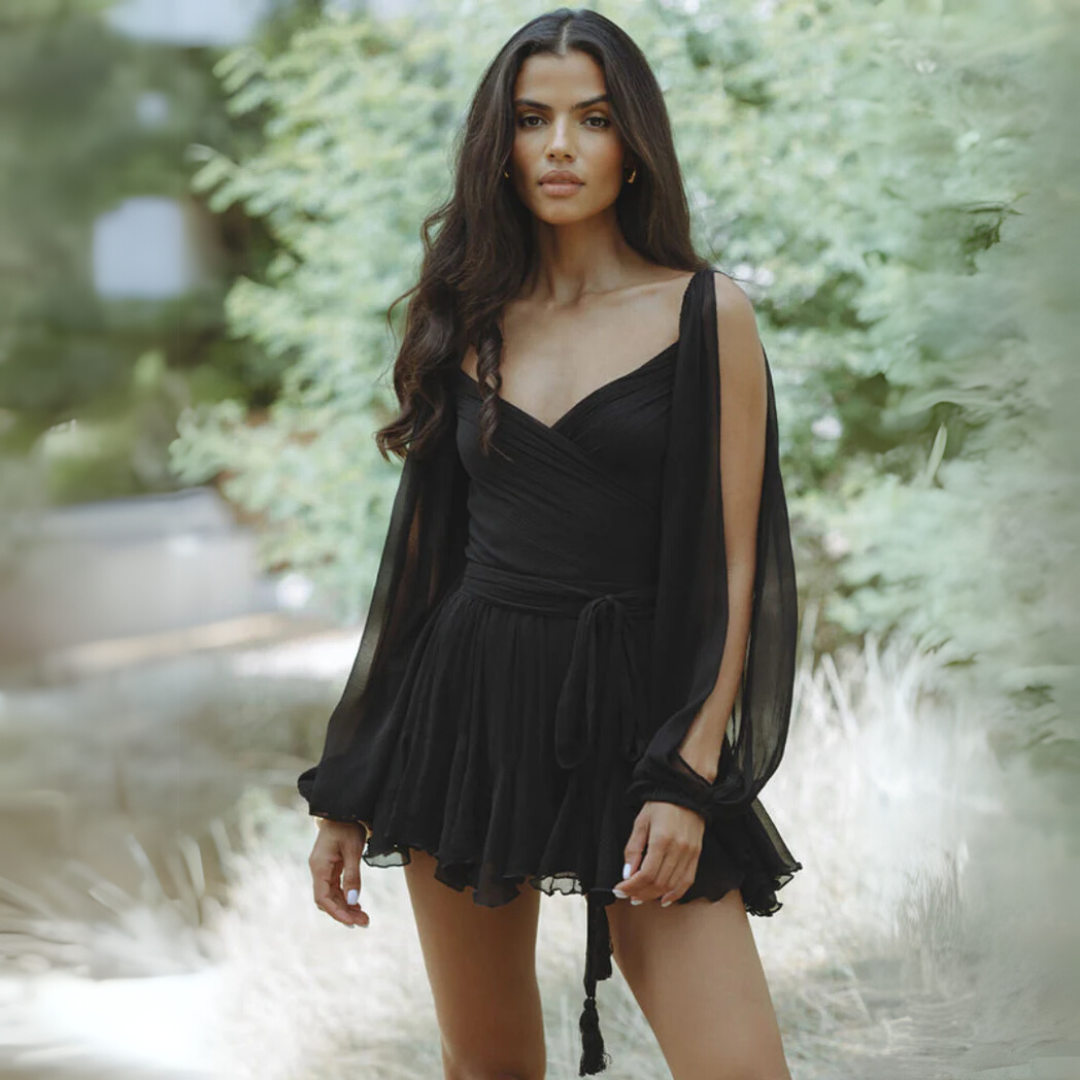 Kurzes schwarzes Chiffonkleid für Damen von Bogumiła