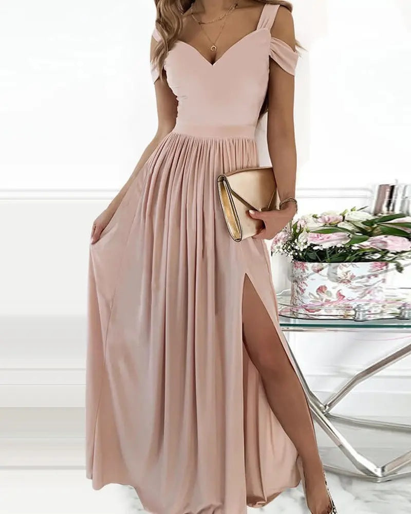 Langes, fließendes Boho-Kleid von Elarova mit Spaghettiträgern und Schlitz