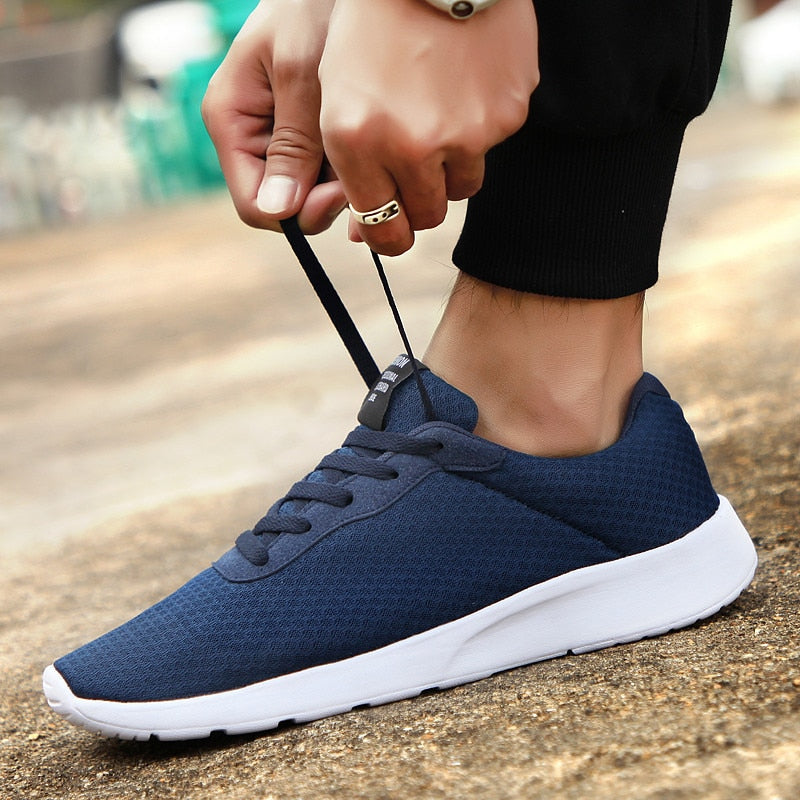 Leichte, bequeme und atmungsaktive Herrenschuhe 2024 für sportliche Männer