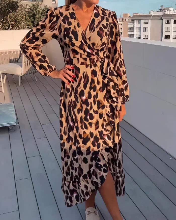 Lotte-Kleid mit V-Ausschnitt
