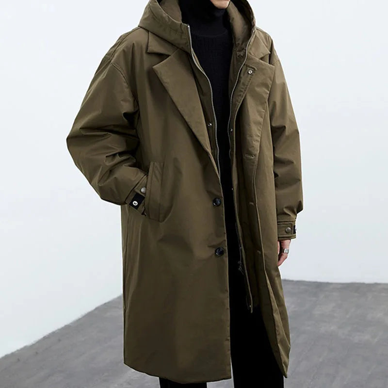 Männerschicker, minimalistischer Trenchcoat Karsten