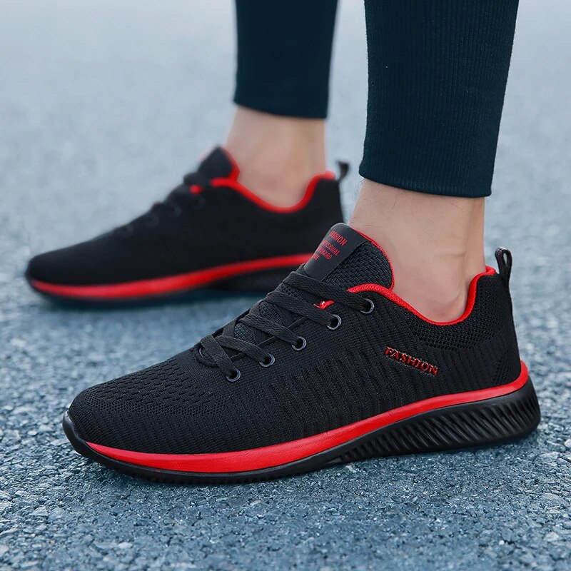 Männerschuhe: elegante Sneaker mit orthopädischer Funktion
