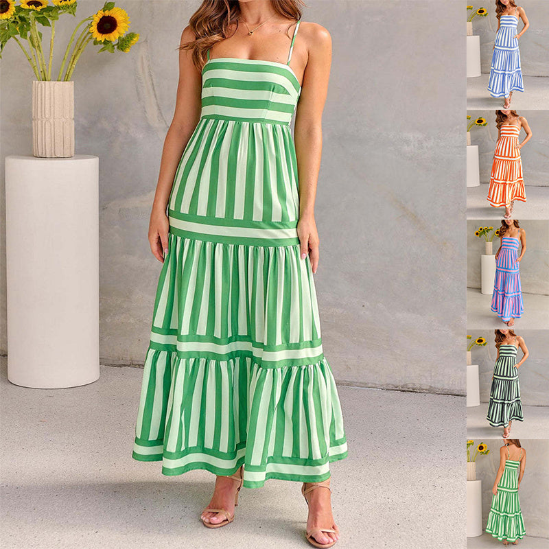 Modisches gestreiftes Maxikleid mit Taschen von Elarova: Quadratischer Ausschnitt, Rückenfrei, ideal für den Strandurlaub.