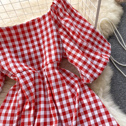 Damenkleid Karree Ausschnitt Puffärmel Modern