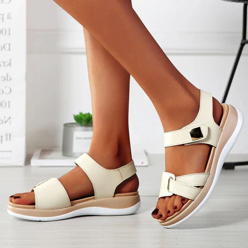 SCARLETTE Orthopädische Sandalen mit Keilabsatz