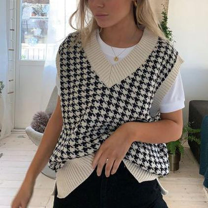 STRICKPULLOVER-WESTE