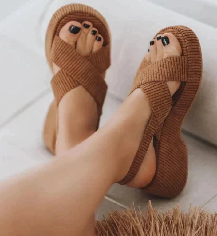 Sachi: Elegante Orthopädische Sandalen
