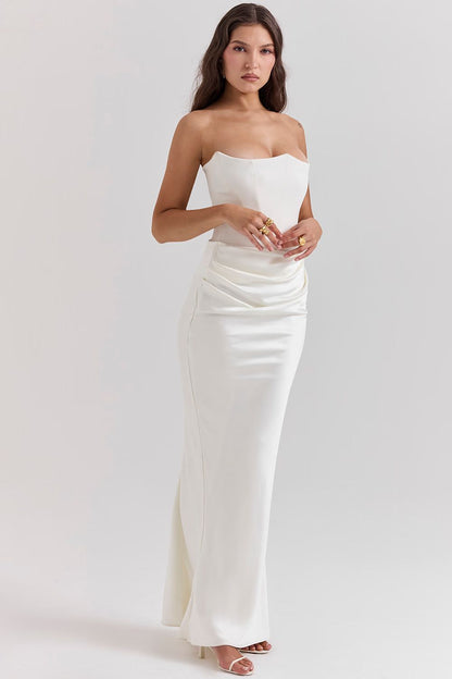 Satinella™ – Elegantes trägerloses Satin Abendkleid