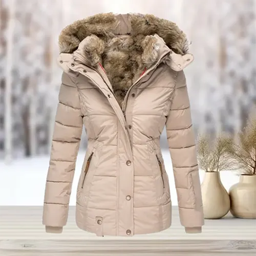 Schlichtes, stilvolles Winterkleid von Elarova