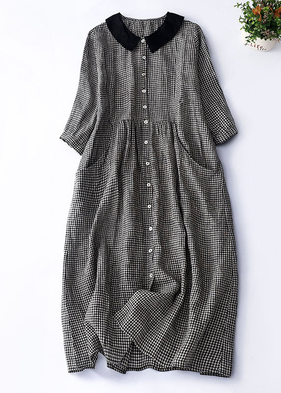 Schwarz kariertes Kleid mit Peter-Pan-Kragen von Svetlana