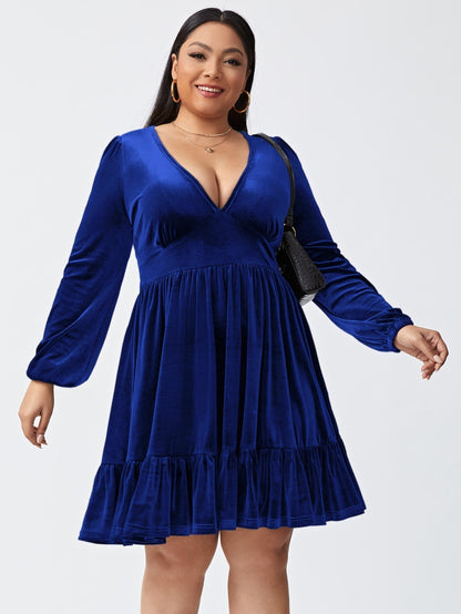 Sexy Samtkleid mit langen Ärmeln von Elarova