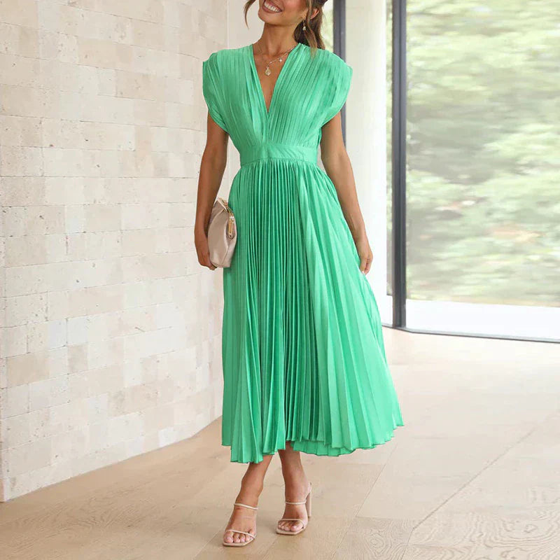 Solveig: Damenkleid mit Rüschen