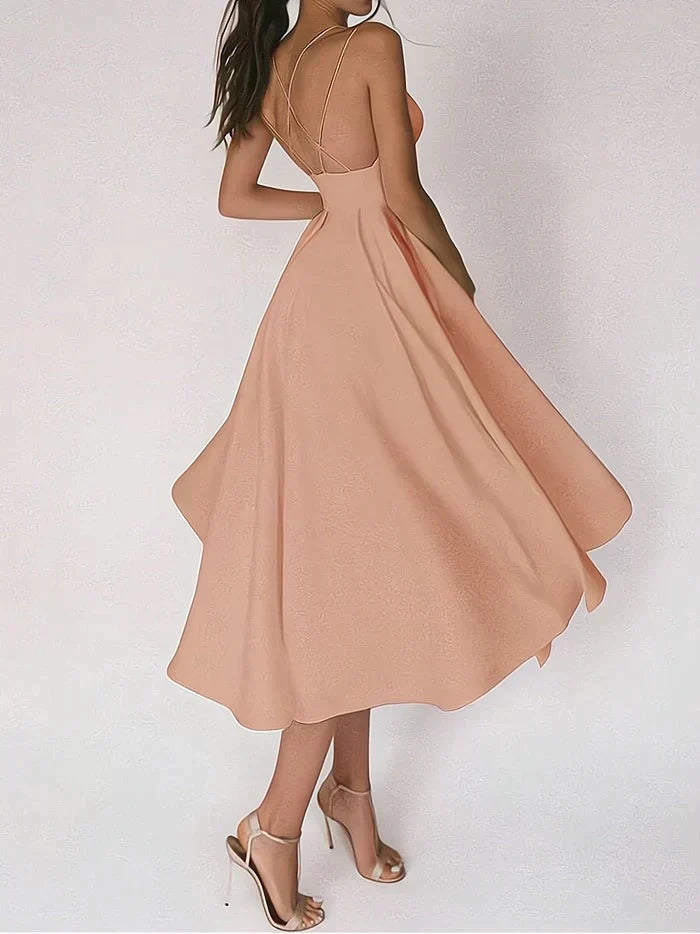Sophie: Elegantes Kleid mit V-Ausschnitt