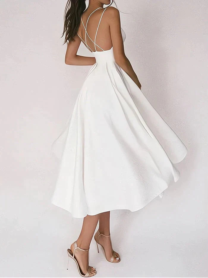Sophie: Elegantes Kleid mit V-Ausschnitt