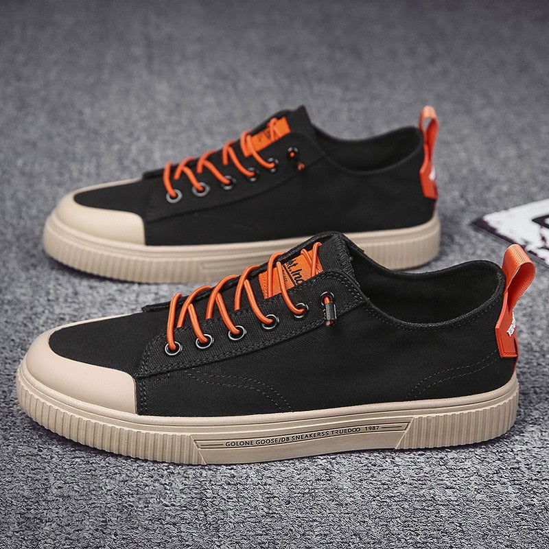 Sportliche Herren Sneaker Essentials