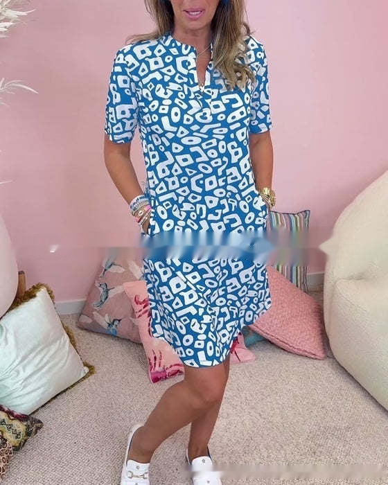 Strandtaugliches Blumenkleid von Elarova mit Digitaldruck