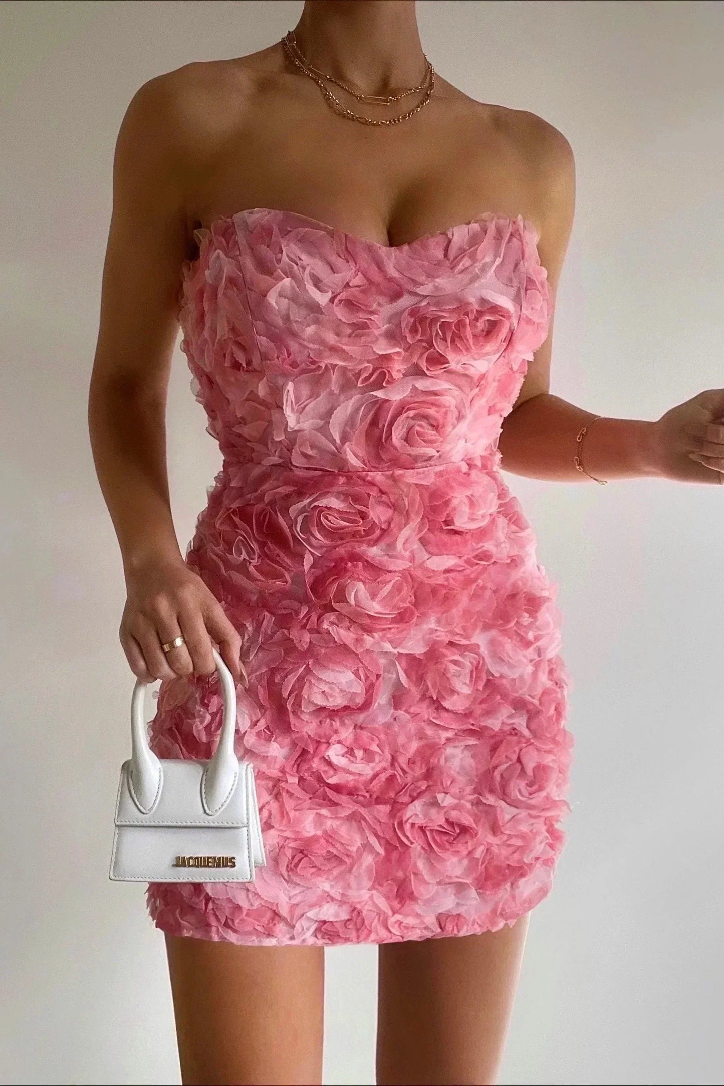Trägerloses Damenkleid von Bella