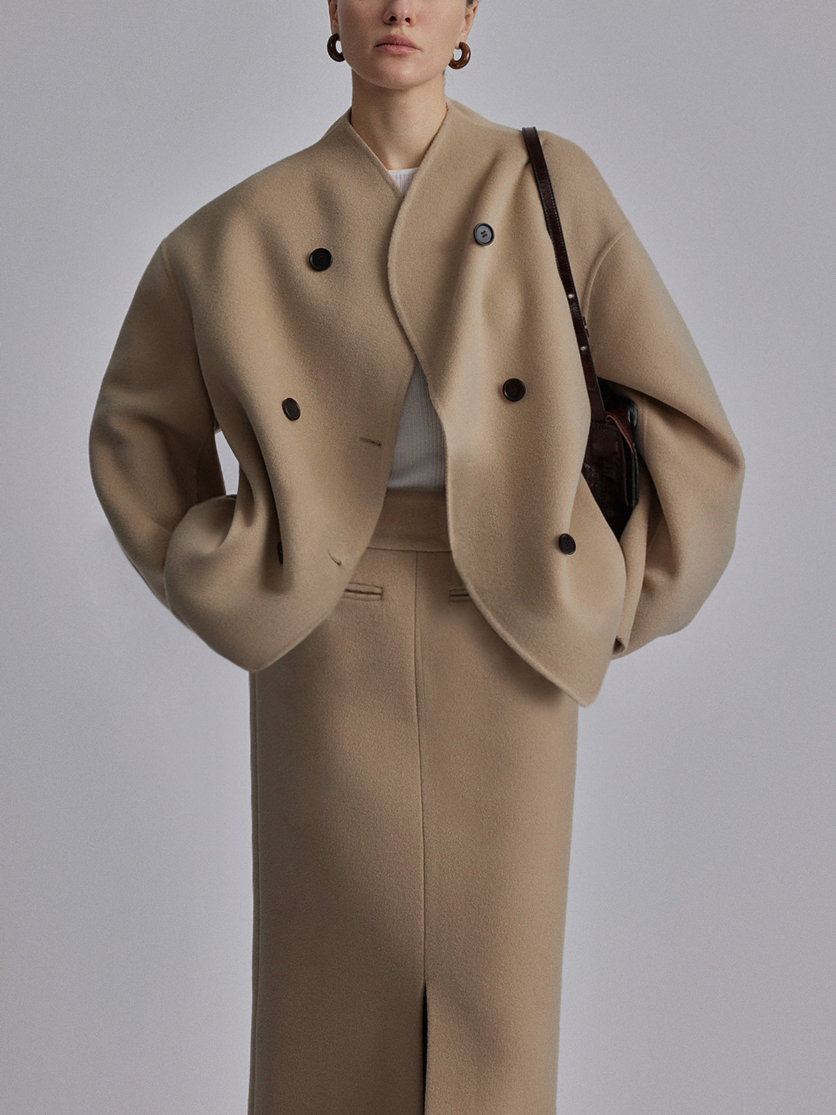 Trendige Übergrößen-Jacke von Courtney mit Knopfverschluss