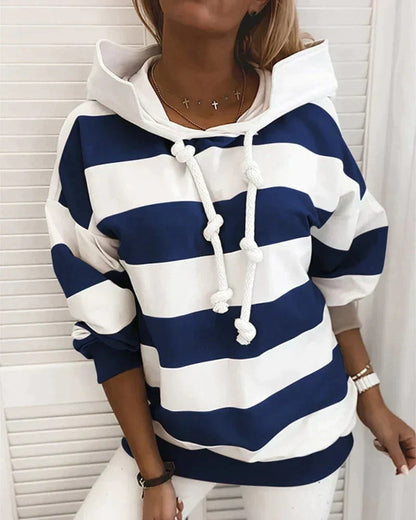 Trendiger Damen-Hoodie von Emma mit Streifen