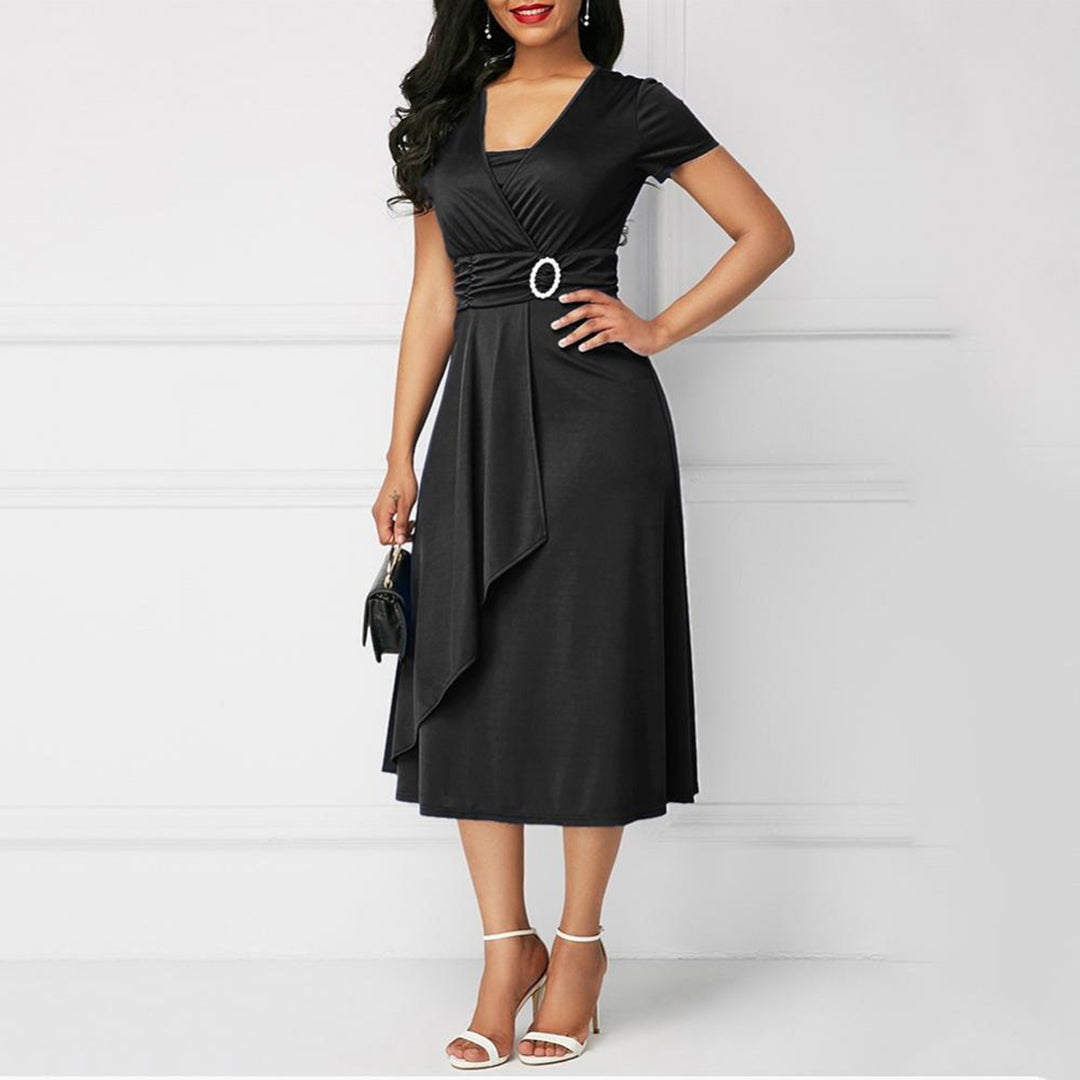 Ulrika: Ein elegantes Midikleid