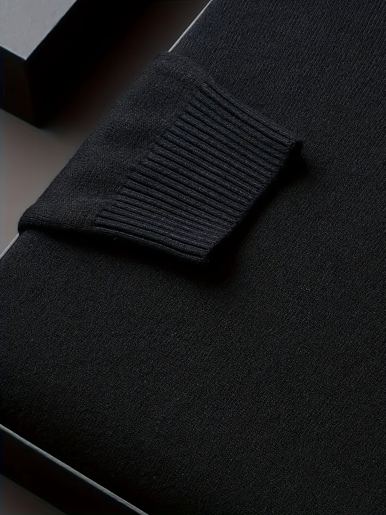UrbanKnit™ – Eleganter Herren Rollkragenpullover für maximalen Komfort