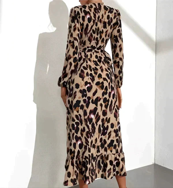 V-Ausschnitt Leopardenkleid 2024